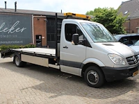 Auto ambulance mercedes benz sprinter 906 met kenteken 13-vgz-2. automaat. datum eerste toelating 29-05-2007. - afbeelding 1 van  17