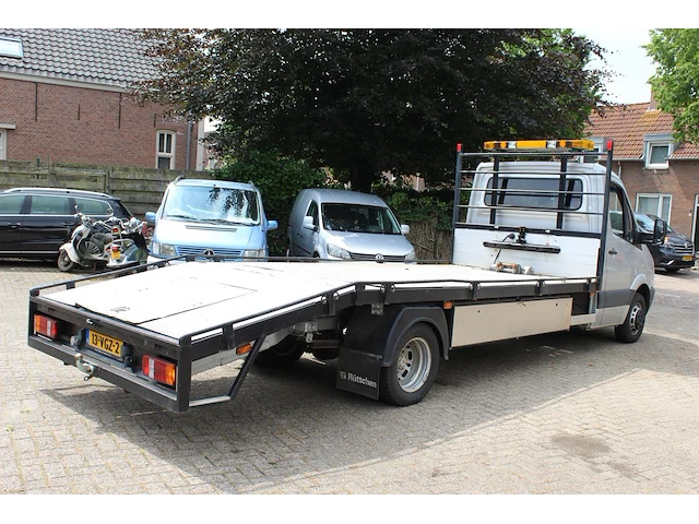 Auto ambulance mercedes benz sprinter 906 met kenteken 13-vgz-2. automaat. datum eerste toelating 29-05-2007. - afbeelding 12 van  17