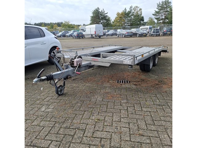 Auto ambulance witteveen, r2430, bouwjaar 2013 - afbeelding 1 van  1