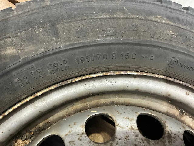 Autoband met velg (2x) - afbeelding 1 van  4