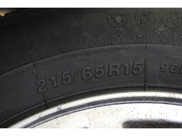 Autobanden met ford velgen - 215/65r15 - 4 stuks - afbeelding 3 van  3