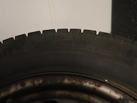 Autobanden met stalen velgen - 5 stuks - afbeelding 2 van  5