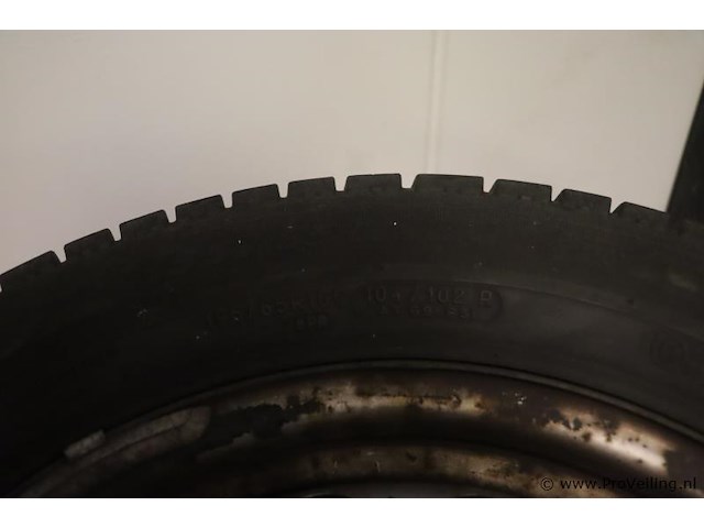 Autobanden met stalen velgen - 5 stuks - afbeelding 3 van  5