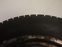 Autobanden met stalen velgen - 5 stuks - afbeelding 3 van  5