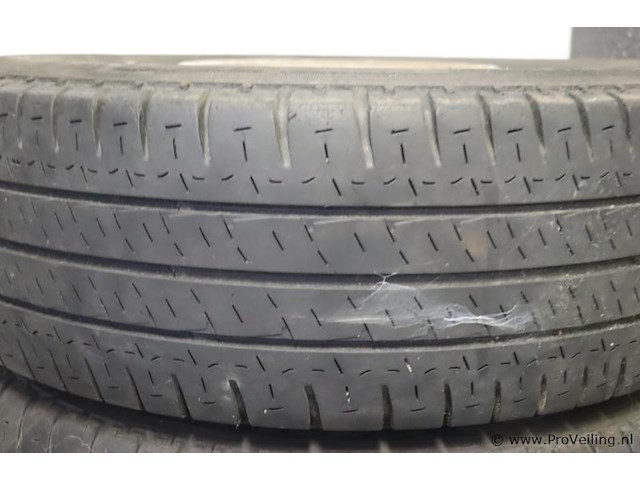 Autobanden met stalen velgen - 5 stuks - afbeelding 5 van  5