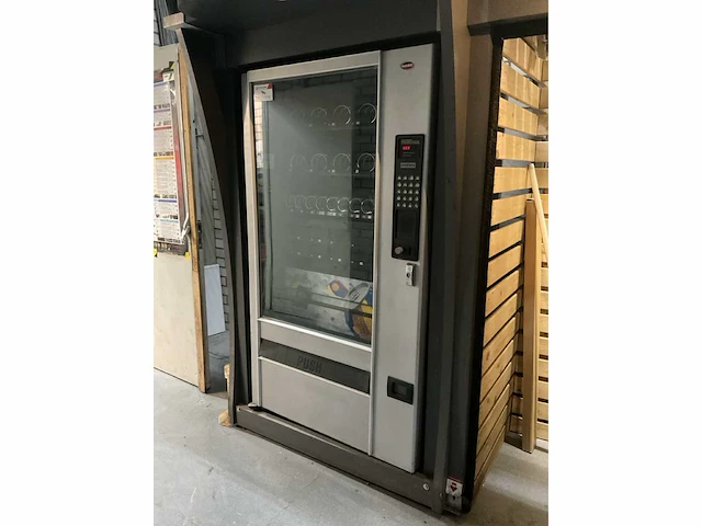 Autobar snack/blikjes automaat met muntproever - afbeelding 8 van  17