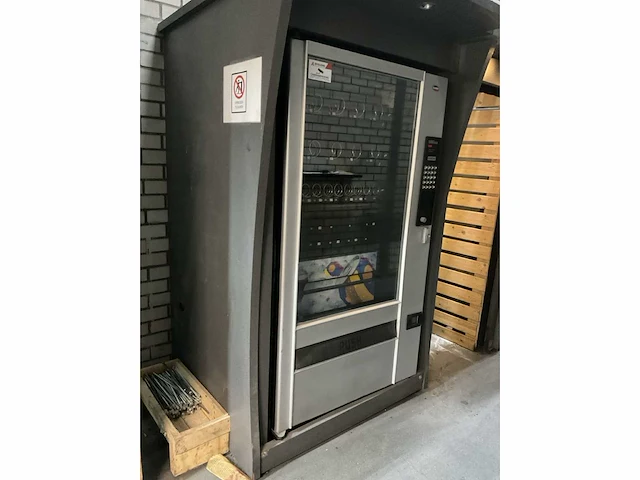 Autobar snack/blikjes automaat met muntproever - afbeelding 9 van  17