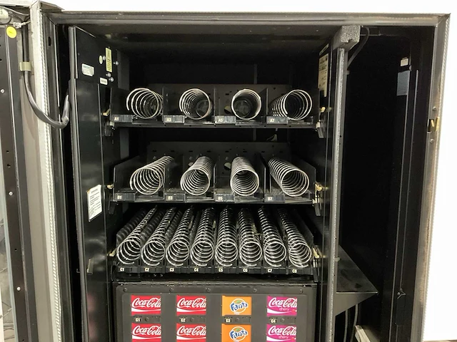 Automatic products snack/can lcm5b chill combi verkoopautomaat - afbeelding 2 van  17