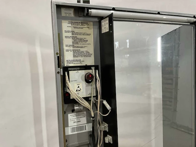 Automatic products snack/can lcm5b chill combi verkoopautomaat - afbeelding 6 van  17