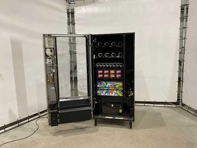 Automatic products snack/can lcm5b chill combi verkoopautomaat - afbeelding 12 van  17