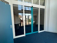 Automatische bedrijfsdeur