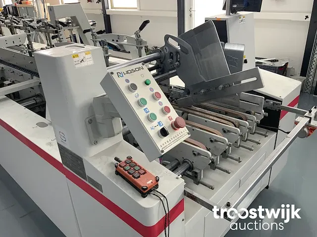 Automatische folder lijmmachine - afbeelding 4 van  16