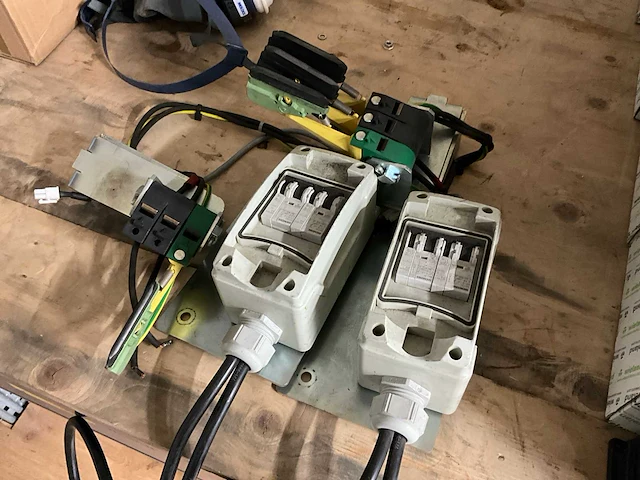 Automatische zekeringen - afbeelding 1 van  4