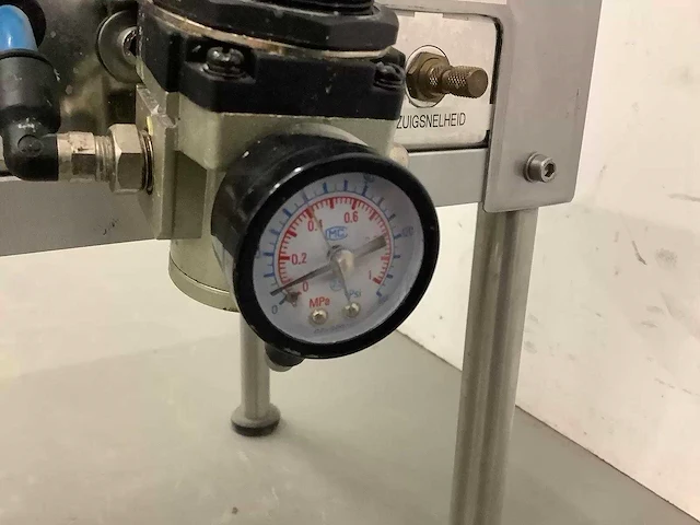 Automatische zuiger vulmachine - afbeelding 16 van  16