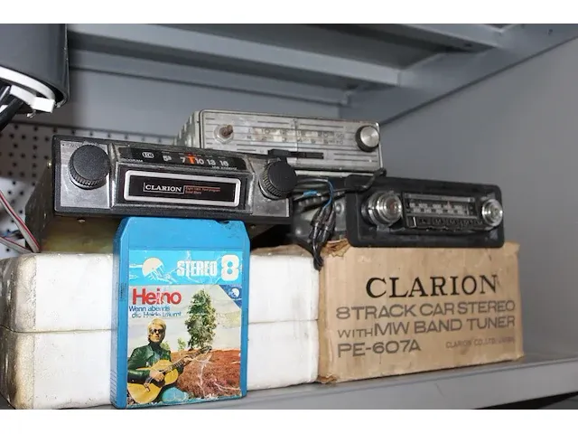 Autoradio's t.b.v. mercedes benz in diverse uitvoeringen. totaal 12 stuks - afbeelding 4 van  4