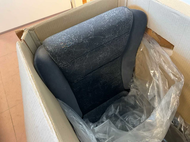 Autostoelen (ongebruikt/showroom) (24x) - afbeelding 24 van  24