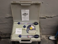 Autotestset voor accu en radiator in kunststof koffer. - afbeelding 1 van  2