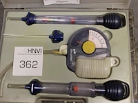 Autotestset voor accu en radiator in kunststof koffer. - afbeelding 2 van  2