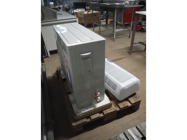 Aux - afbeelding 5 van  11