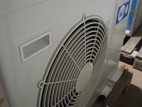 Aux - afbeelding 7 van  11