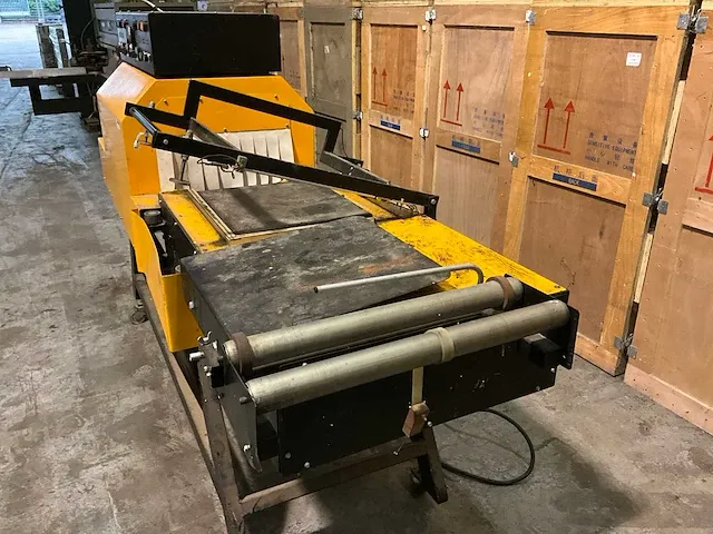 Avc hs420/kt500 foliemachine v.v. hoeksealer en krimptunnel 265x85x150cm - afbeelding 8 van  10
