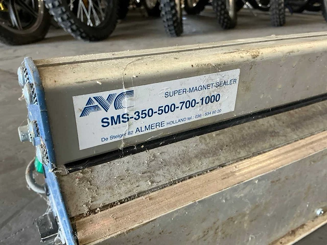 Avc sms-350-500-700-1000 magnetisch sealapparaat met voetbediening - afbeelding 5 van  7