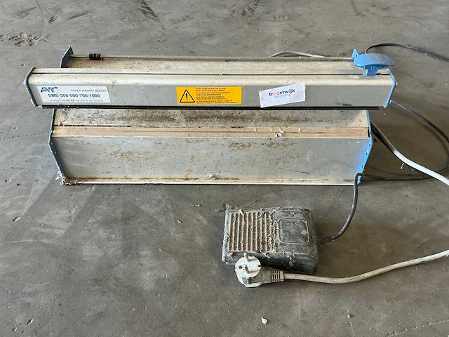 Avc sms-350-500-700-1000 magnetisch sealapparaat met voetbediening - afbeelding 1 van  7