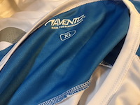 Avento sport t shirt wit met blauwe mouwen maat xl