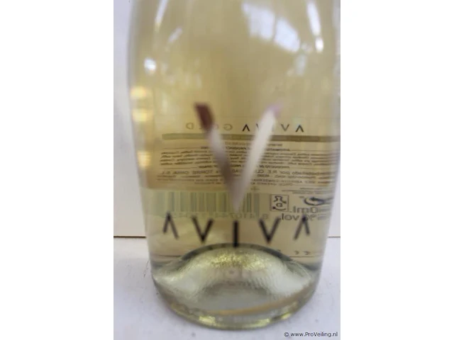 Aviva gold wijn - 75 cl - winkelverkoopprijs € 11.00 - afbeelding 2 van  3