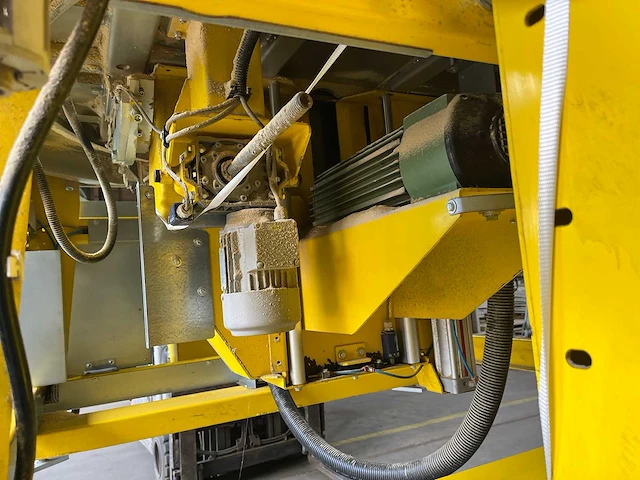Avola - 2011 - gama 65 k - afkortcirkelzaagmachine - afbeelding 8 van  17