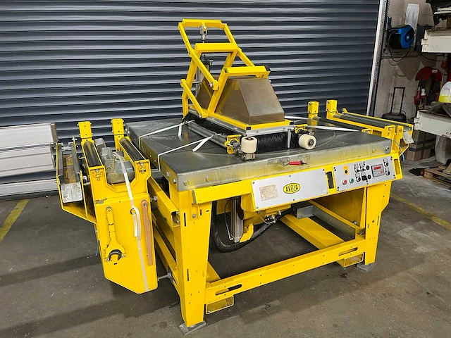 Avola - 2011 - gama 65 k - afkortcirkelzaagmachine - afbeelding 11 van  17