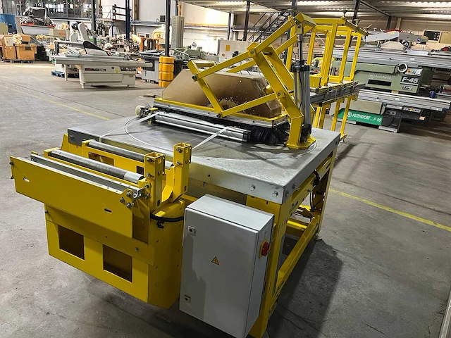 Avola - 2011 - gama 65 k - afkortcirkelzaagmachine - afbeelding 15 van  17
