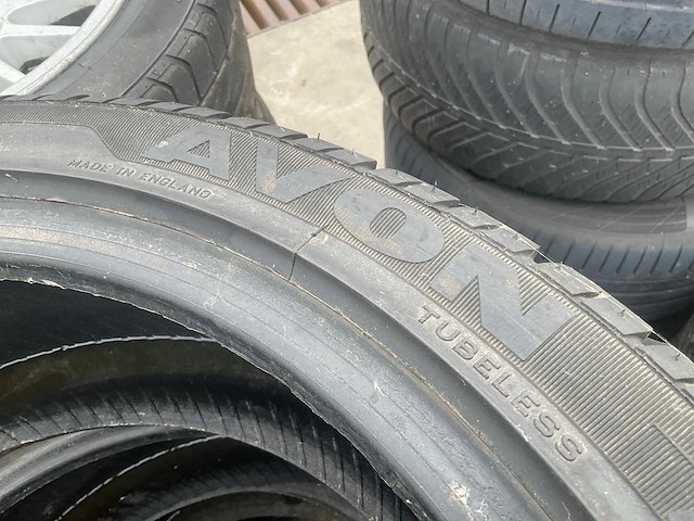 Avon autoband 245/40 zr18 (4x) - afbeelding 12 van  12