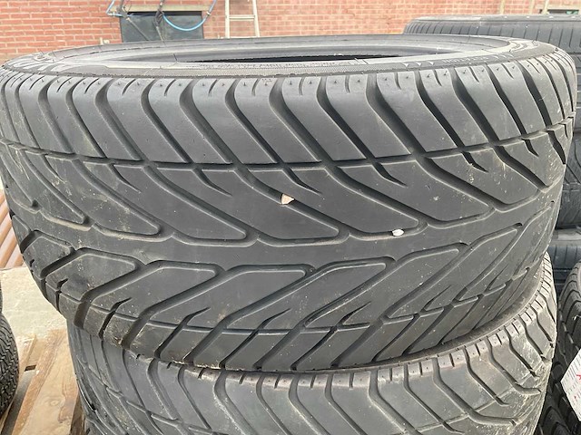 Avon autoband 245/40 zr18 (4x) - afbeelding 7 van  12