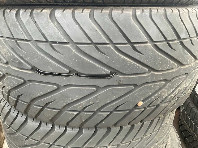 Avon autoband 245/40 zr18 (4x) - afbeelding 8 van  12