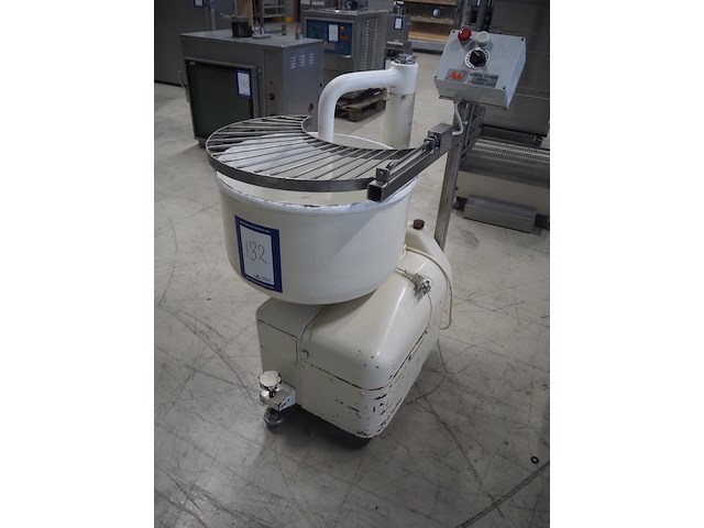 Aw - afbeelding 2 van  7