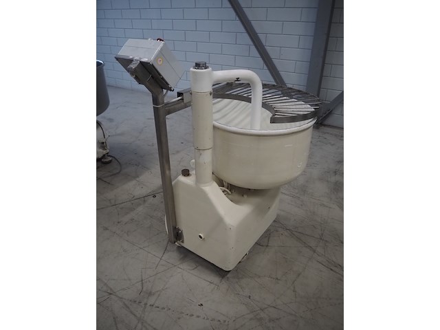 Aw - afbeelding 3 van  7