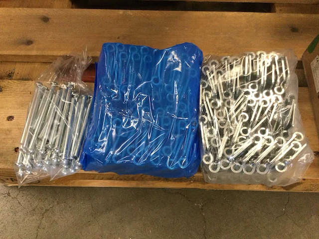 Axa - scharnieren ongelagerd. (100x) - afbeelding 1 van  5