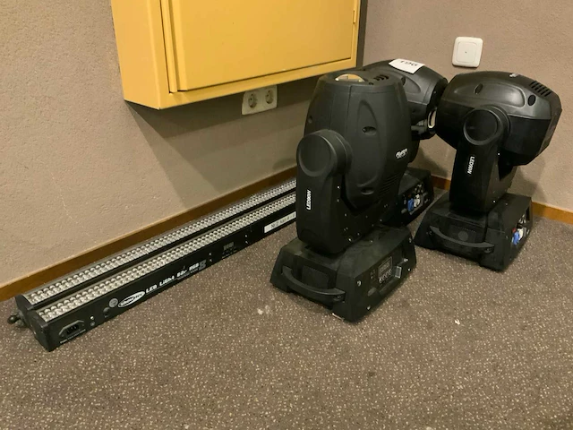 Ayra ero l90 led-moving head (3x) - afbeelding 1 van  10