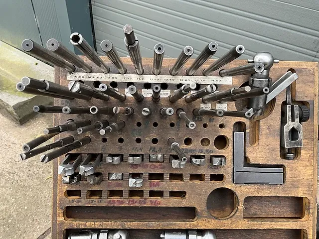 Az vv-100 klepzitting bewerkingmachine - afbeelding 5 van  16