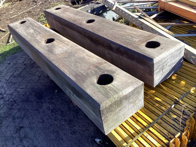 Azobe - 2200x345x250 - hardhout (4x) - afbeelding 2 van  6