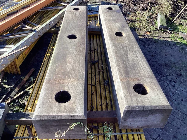 Azobe - 2200x345x250 - hardhout (4x) - afbeelding 5 van  6