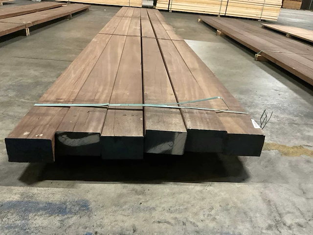 Azobé balk geschaafd 90x140 mm (6x) - afbeelding 2 van  6