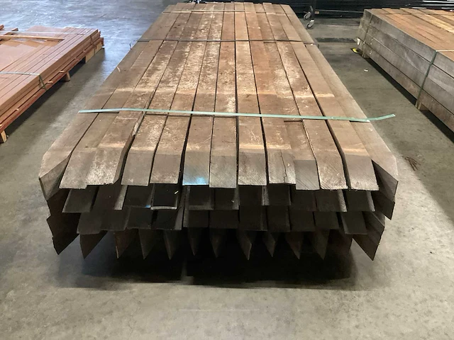 Azobé gepunte palen 80x80 mm (52x) - afbeelding 4 van  6