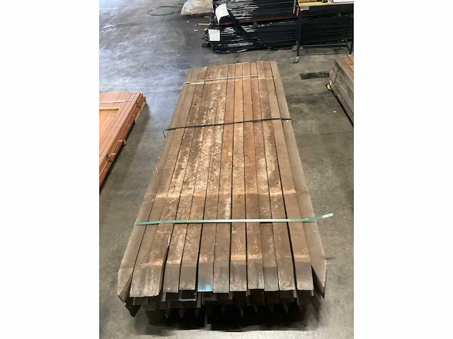 Azobé gepunte palen 80x80 mm (52x) - afbeelding 5 van  6