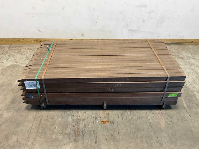 Azobé hardhouten paal geschaafd gepunt 180x6,5x6,5 cm (42x) - afbeelding 2 van  7