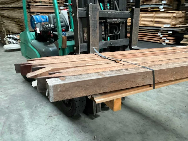 Azobé hardhouten tuinpaal gepunt 270x7x7 cm (9x) - afbeelding 10 van  13