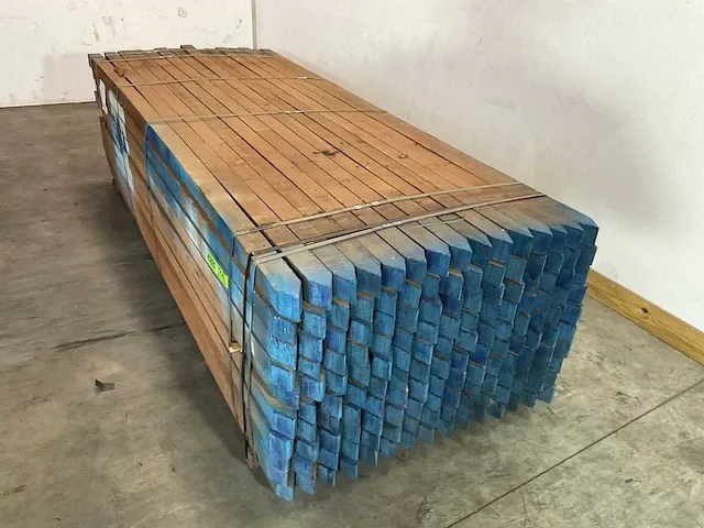 Azobé hardhouten tuinpaal gepunt 275x7x7 cm (10x) - afbeelding 3 van  5