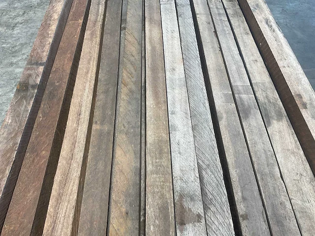 Azobé paal fijnbezaagd gepunt 275x7x7 cm (29x) - afbeelding 3 van  5