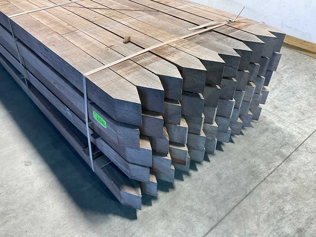 Azobé paal fijnbezaagd gepunt 400x10x10 cm (19x) - afbeelding 2 van  6